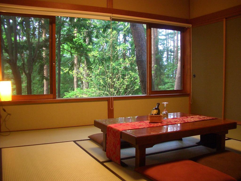 Shikitei Hotel Fujiyoshida Værelse billede